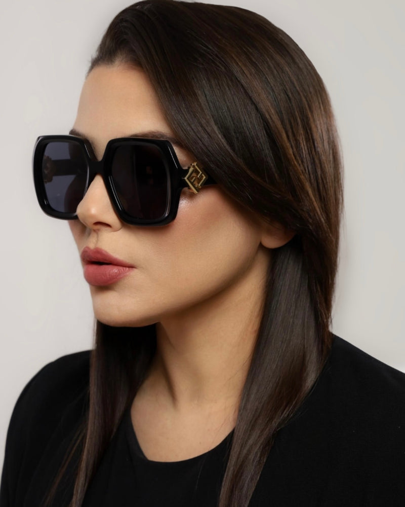 Fendi FF FE40139I Square Sunglasses